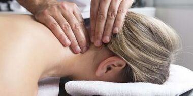 Massage, relax the neck and shoulders, relieve the symptoms of osteochondrosis of the cervical spine. 