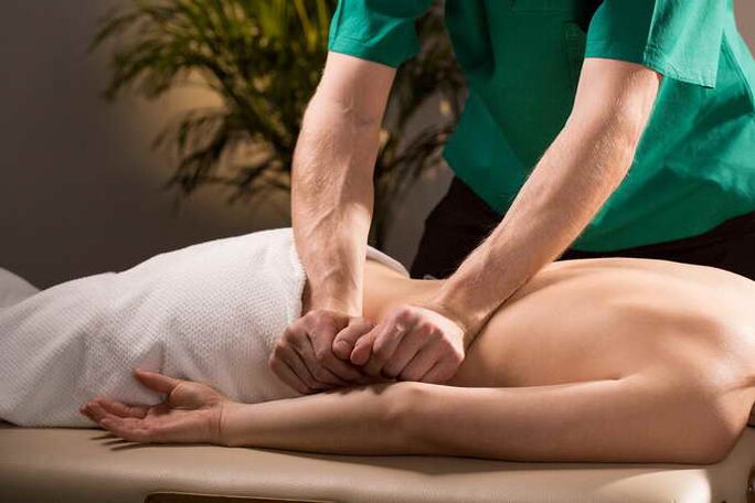 Patient massage with osteochondrosis