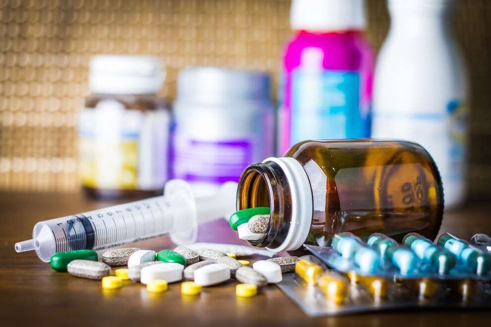 Pharmacological treatment of osteochondrosis of the thoracic spine.